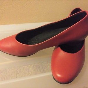 Women's 1-inch heel pumps, 9W, by Angel Steps